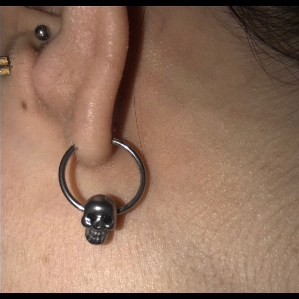 Skull Hoop Earrings - Picture 4 of 5